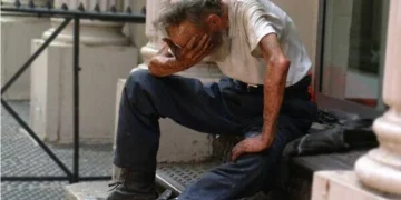 ما علاقة الصحة النفسية و إدمان الكحول، ما هي أسباب الإدمام و سبل التعافي منه؟